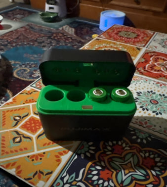 Customer charging case on a patterned table